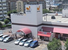 グルメシティ鶴見店