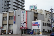 コープ中山手店