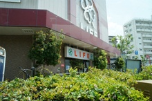 ライフ神戸駅前店
