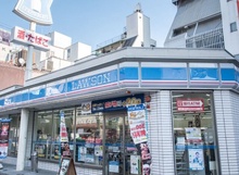 ローソン中突堤本通店