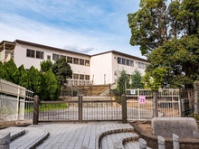 神戸市立こうべ小学校